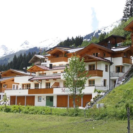 Large Chalet Apartment In Saalbach Hinterglemm Exterior photo