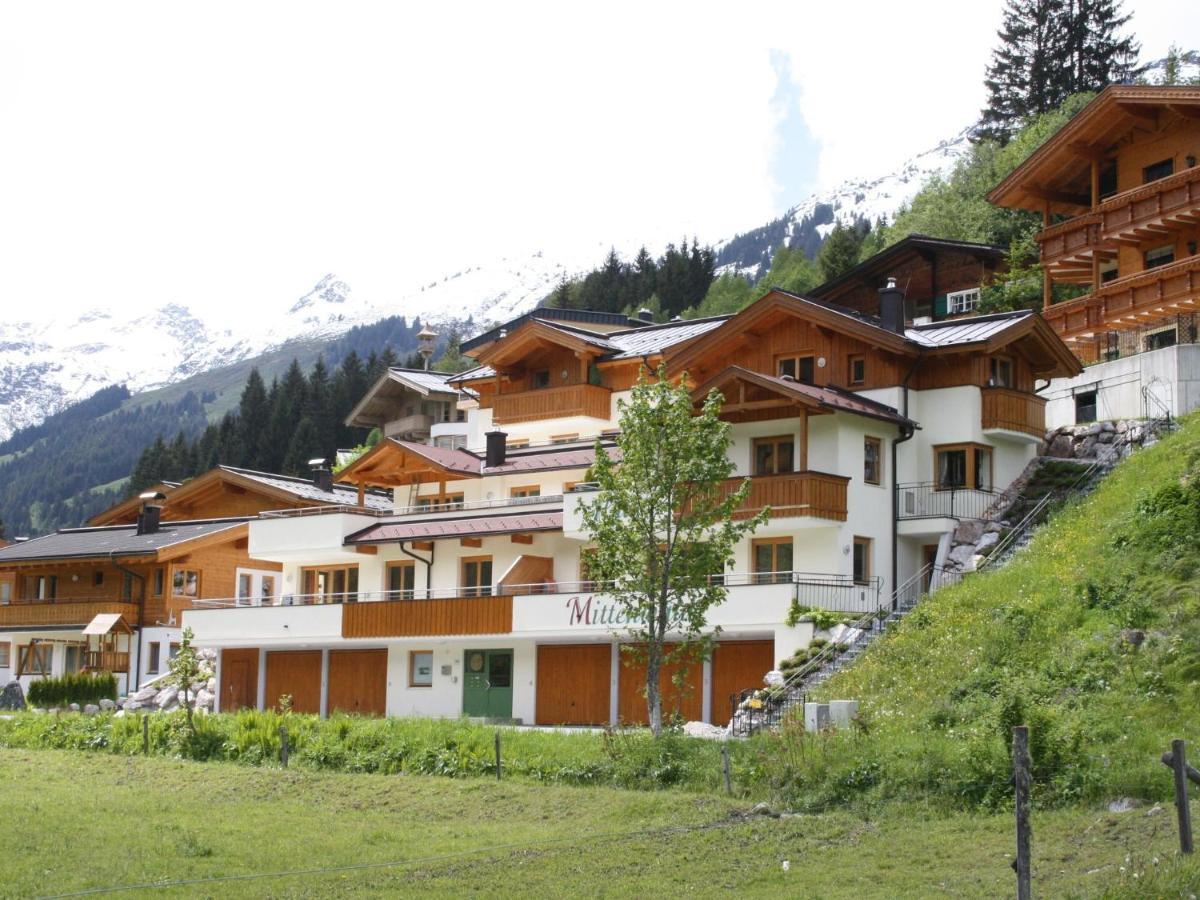 Large Chalet Apartment In Saalbach Hinterglemm Exterior photo